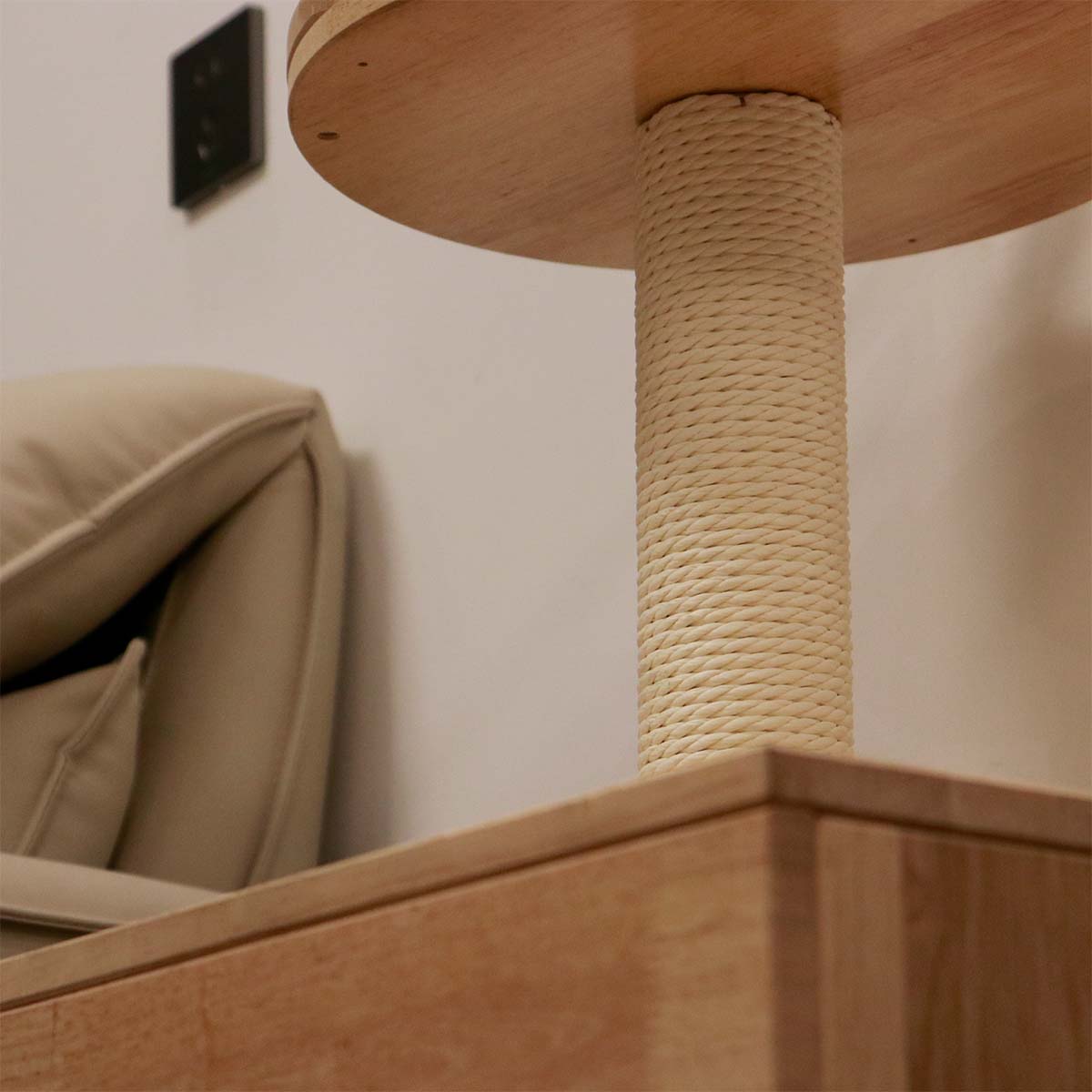 Modern Cat House Side Table for Indoor Cats, Wood Cat Condo Furniture with Scratching Posts & Hanging Toys, for Living Rooms, Bedrooms & Small Spaces