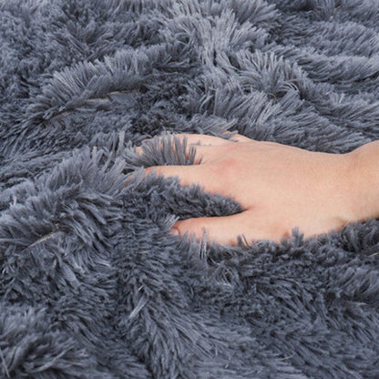 Anti-Anxiety Fluffy Pet Blanket for Dogs & Cats, Soft Plush Calming Throw for Puppies & Kittens, Cozy Cover for Beds, Crates, Sofas & Car Rides