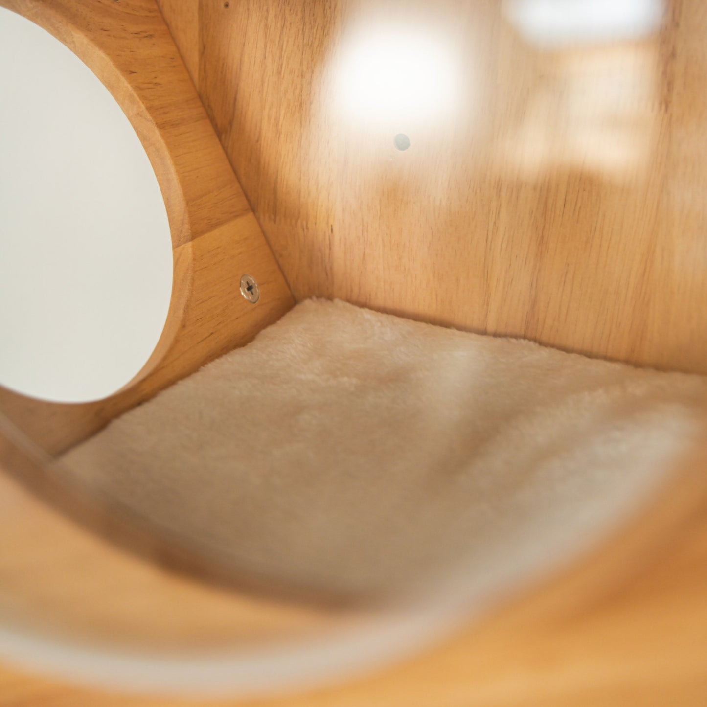 Large Hexagon Cat Wall Bubble House for Indoor Cats, Wooden Wall Mounted Bed with Removable Clear Dome Lookout, for Cat Walls & Living Rooms