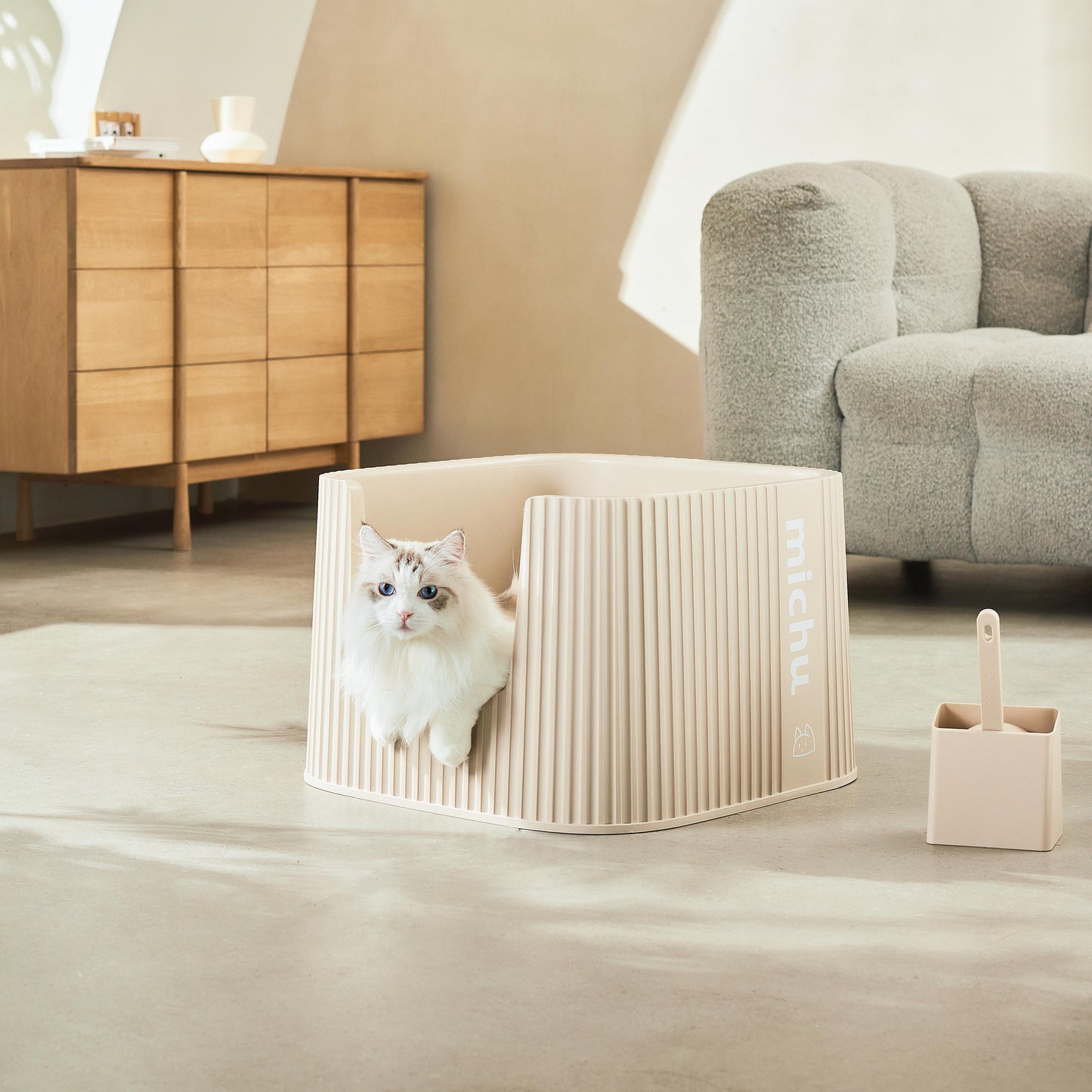 Spacious High-Wall Cat Litter Box for Large Cats & Multi-Cat Homes, Extra Deep Litter Pan with Scoop, Odor & Mess Control, Easy to Clean
