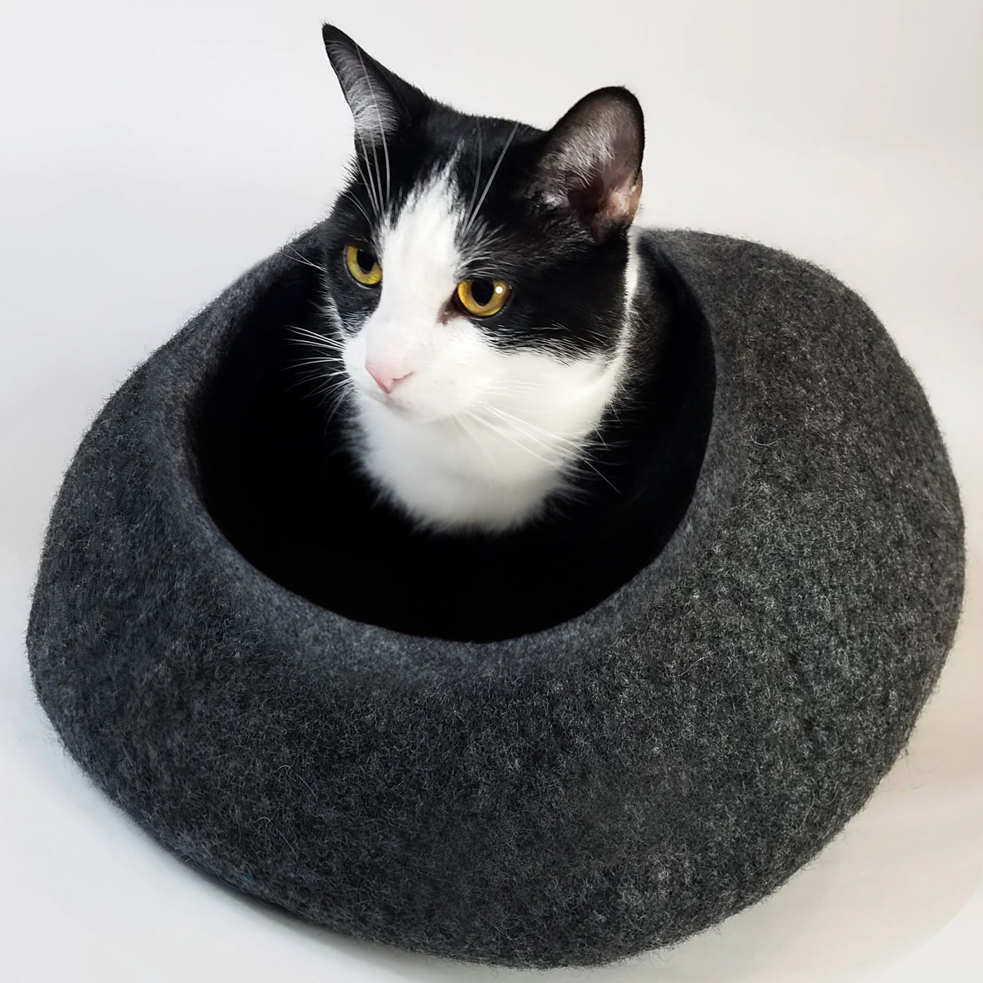 Heathered Gray Wool Cat Cave for Indoor Cats, Hand-Felted Merino Wool Hideaway Bed, Cozy Enclosed Cat House for Napping, Hiding & Stress Relief